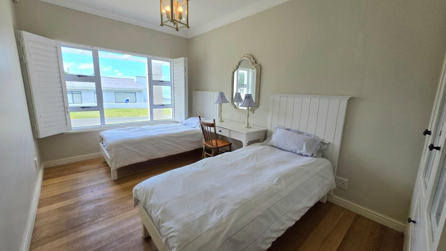 6 Bedroom Property for Sale in Franskraal Western Cape